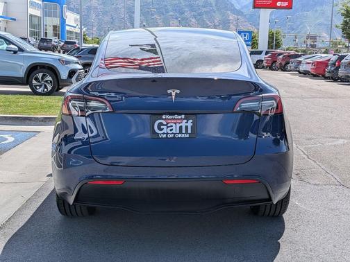 Deep Blue Metallic 2023 Tesla Model Y Long Range Dual Motor All-Wheel Drive