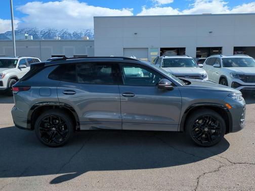 platinum gray metallic 2026 Volkswagen Tiguan 2.0T SE R-Line Black 4MOTION