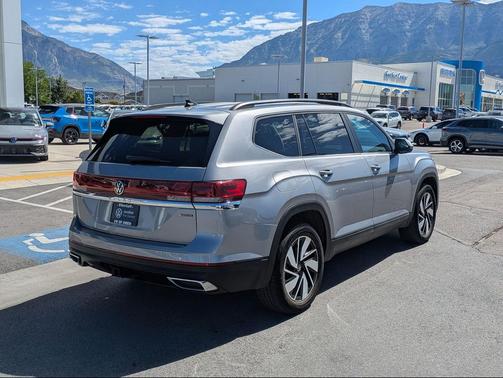 Silver Mist Metallic 2025 Volkswagen Atlas 2.0T SE w/Technology 4MOTION