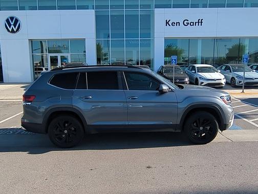 2022 Volkswagen Atlas 3.6 SE w/ Technology