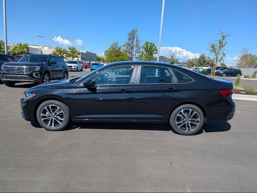 Deep Black Pearl 2026 Volkswagen Jetta 1.4T S
