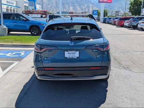 Modern Steel Metallic 2024 Honda HR-V EX-L