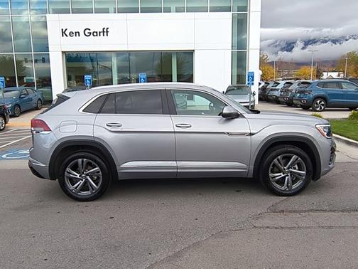 2024 Volkswagen Atlas Cross Sport 2.0T SEL R-Line