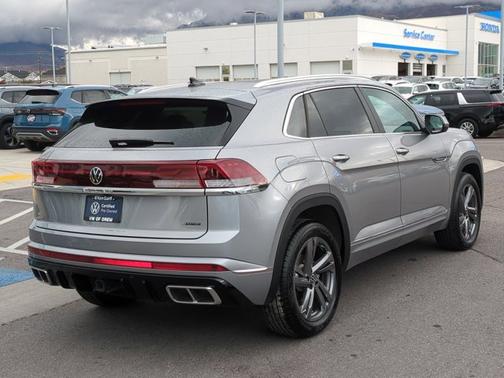 2024 Volkswagen Atlas Cross Sport 2.0T SEL R-Line