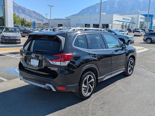 Crystal Black Silica 2023 Subaru Forester Touring