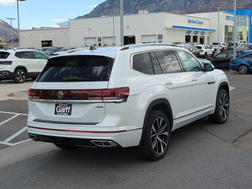 opal white pearl 2026 Volkswagen Atlas 2.0T SEL Premium R-Line 4MOTION