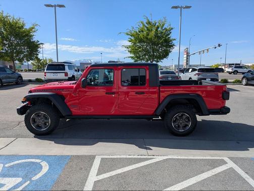 Firecracker Red Clearcoat 2020 Jeep Gladiator Rubicon