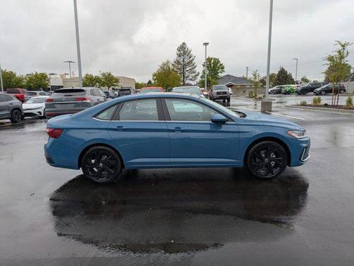 Monterey Blue Pearl 2026 Volkswagen Jetta 1.4T SE