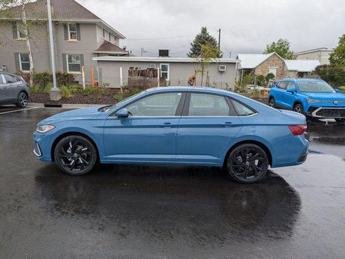 Monterey Blue Pearl 2026 Volkswagen Jetta 1.4T SE