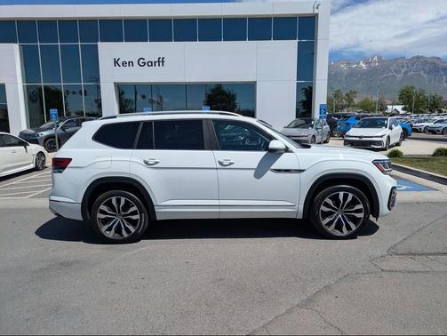 White 2021 Volkswagen Atlas 3.6L SEL