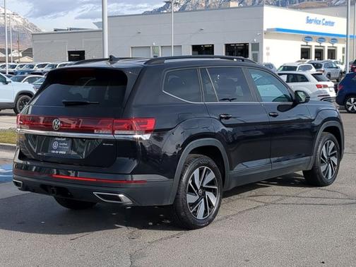2024 Volkswagen Atlas 2.0T SE