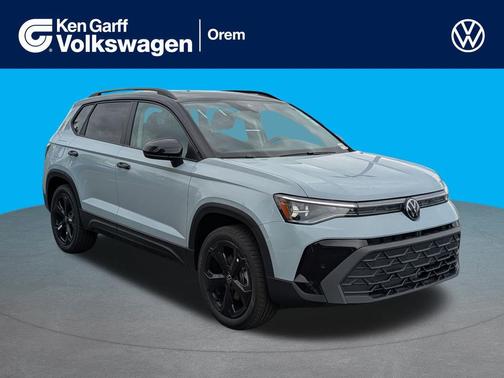 Monument Gray w/Deep Black Roof 2026 Volkswagen Taos SE Black