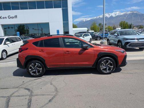 Sun Blaze Pearl 2025 Subaru Crosstrek Premium