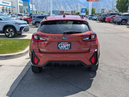 Sun Blaze Pearl 2025 Subaru Crosstrek Premium
