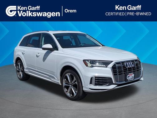 Glacier White Metallic 2023 Audi Q7 55 Premium Plus
