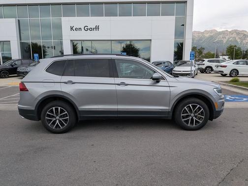 Pyrite Silver Metallic 2021 Volkswagen Tiguan 2.0T SE 4MOTION