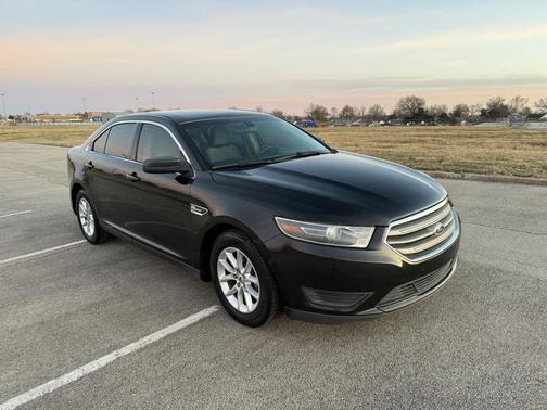 2014 Ford Taurus SE FWD
