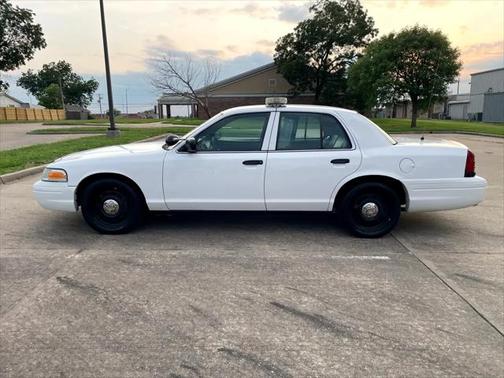 2010 Ford Crown Victoria 4dr Sdn Police Prep Pkg