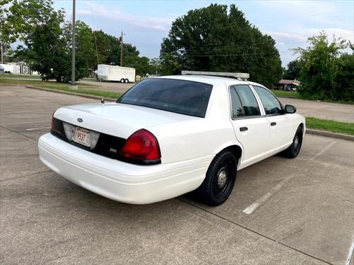 2010 Ford Crown Victoria 4dr Sdn Police Prep Pkg