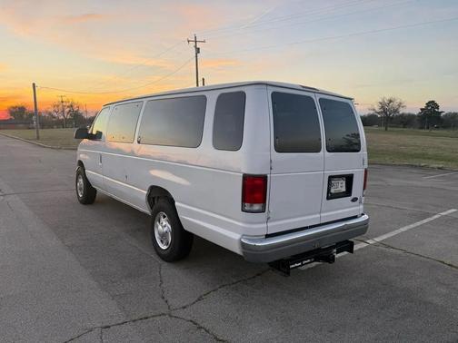 Oxford White Clearcoat 2001 Ford E350 Super Duty XL Wagon