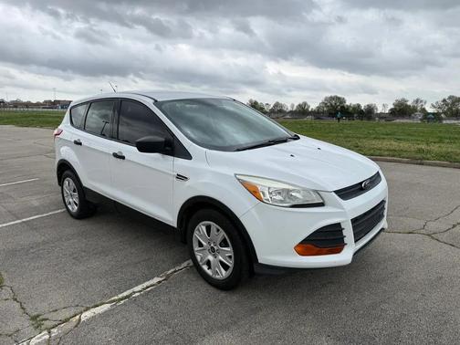 Oxford White 2016 Ford Escape S