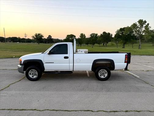 2005 GMC Sierra 2500 Work Truck