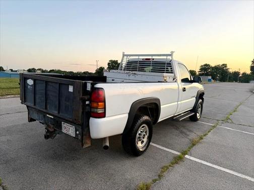 2005 GMC Sierra 2500 Work Truck
