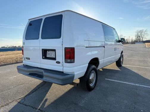 2002 Ford E350 Super Duty Base