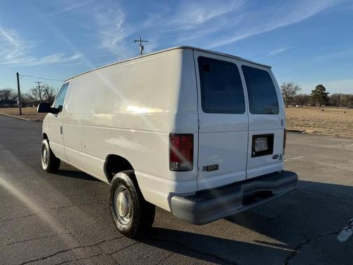 2002 Ford E350 Super Duty Base