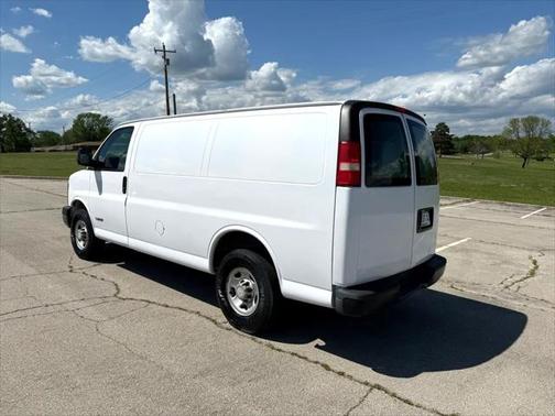 2005 Chevrolet Express 2500 Base
