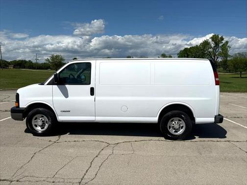 2005 Chevrolet Express 2500 Base