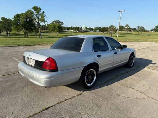 Silver 2007 Ford Crown Victoria Police Interceptor