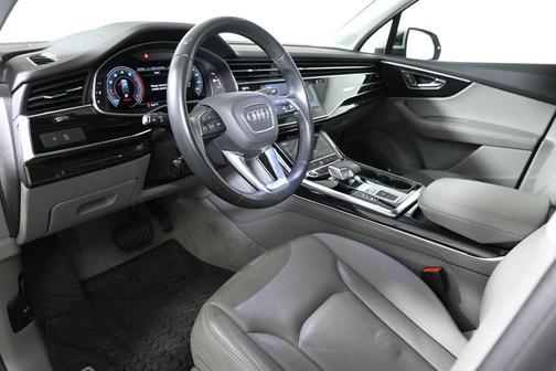 2022 Audi Q7 55 Premium Plus