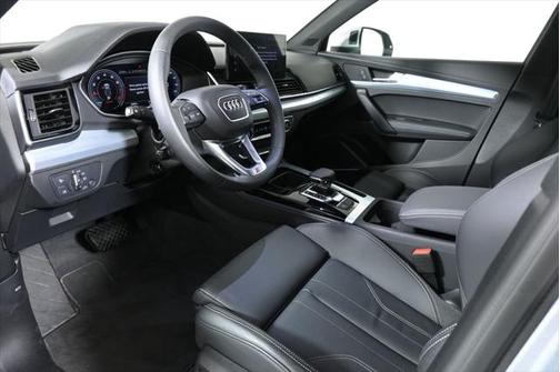 2025 Audi Q5 45 S line Premium Plus