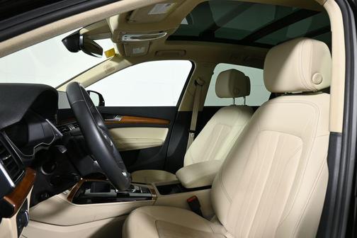 2023 Audi Q5 45 S line Premium Plus