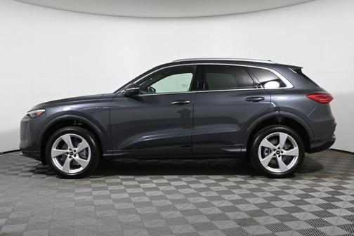 2025 Audi Q5 Premium Plus TFSI quattro S tronic