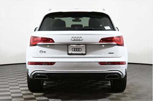 2023 Audi Q5 45 S line Prestige