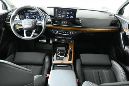 2023 Audi Q5 45 S line Prestige