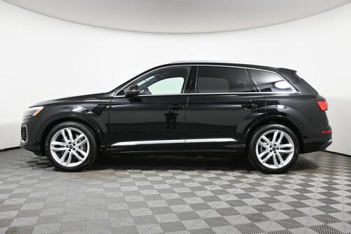 2025 Audi Q7 55 Premium Plus