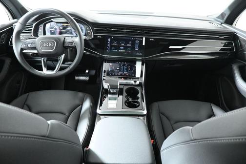 2026 Audi Q7 55 Premium Plus