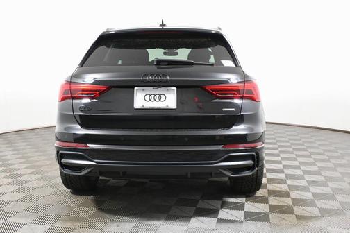 Mythos Black Metallic 2022 Audi Q3 45 S line Premium Plus