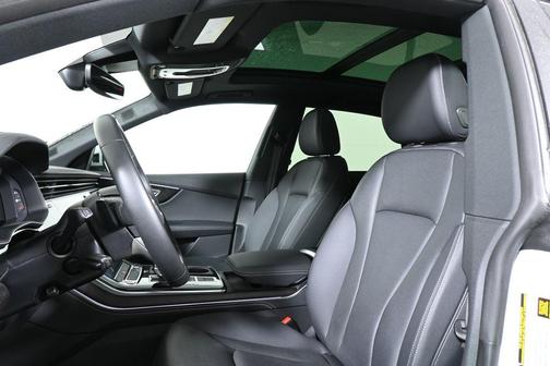 2023 Audi Q8 55 Premium Plus