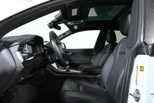 2023 Audi Q8 55 Premium Plus