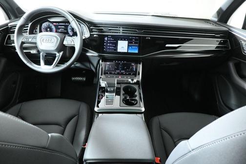 2026 Audi Q7 45 Premium