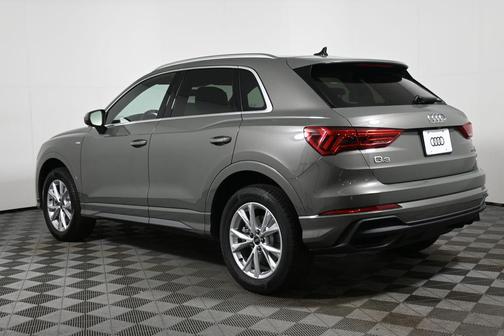 2025 Audi Q3 Premium 45 TFSI S line quattro Tiptronic