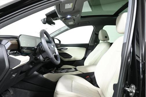 2025 Audi Q6 e-tron Premium Plus quattro