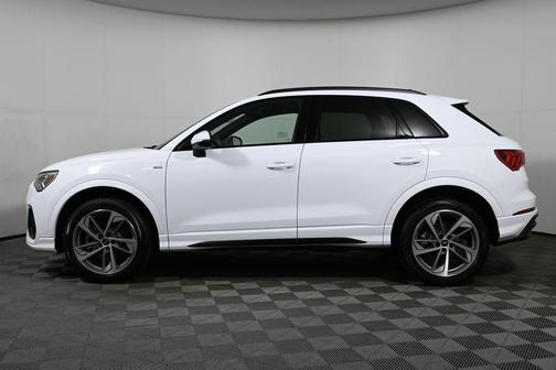 2025 Audi Q3 Premium 45 TFSI S line quattro Tiptronic