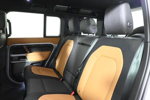 Silver Metallic 2024 Land Rover Defender 110 P400 X-Dynamic SE