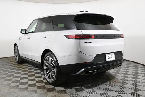 2024 Land Rover Range Rover Sport SE