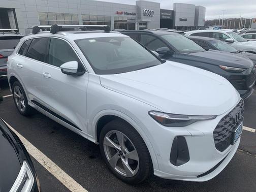 2025 Audi Q5 Premium Plus TFSI quattro S tronic